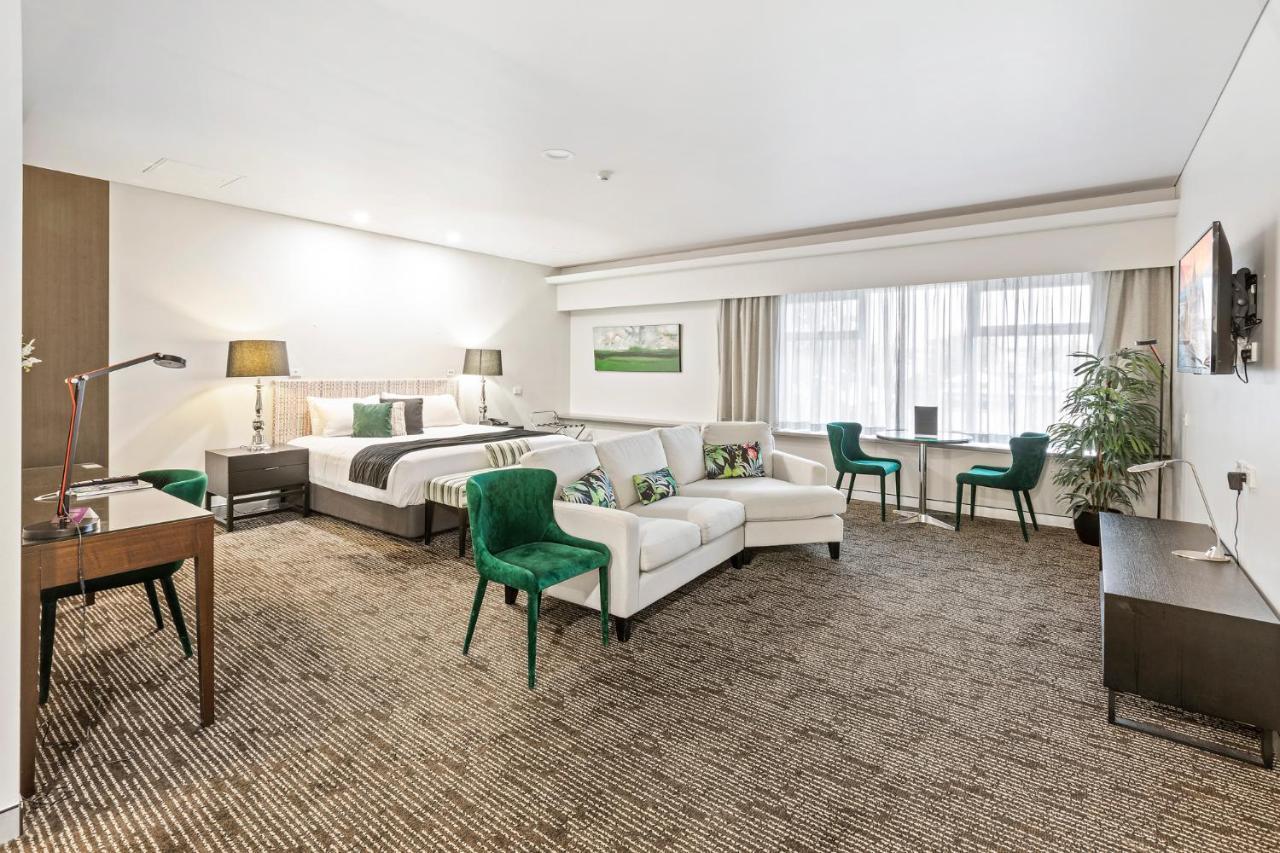 The Colmslie Hotel Brisbane Bagian luar foto