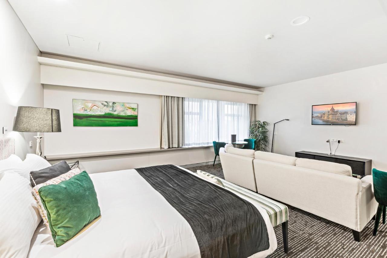 The Colmslie Hotel Brisbane Bagian luar foto