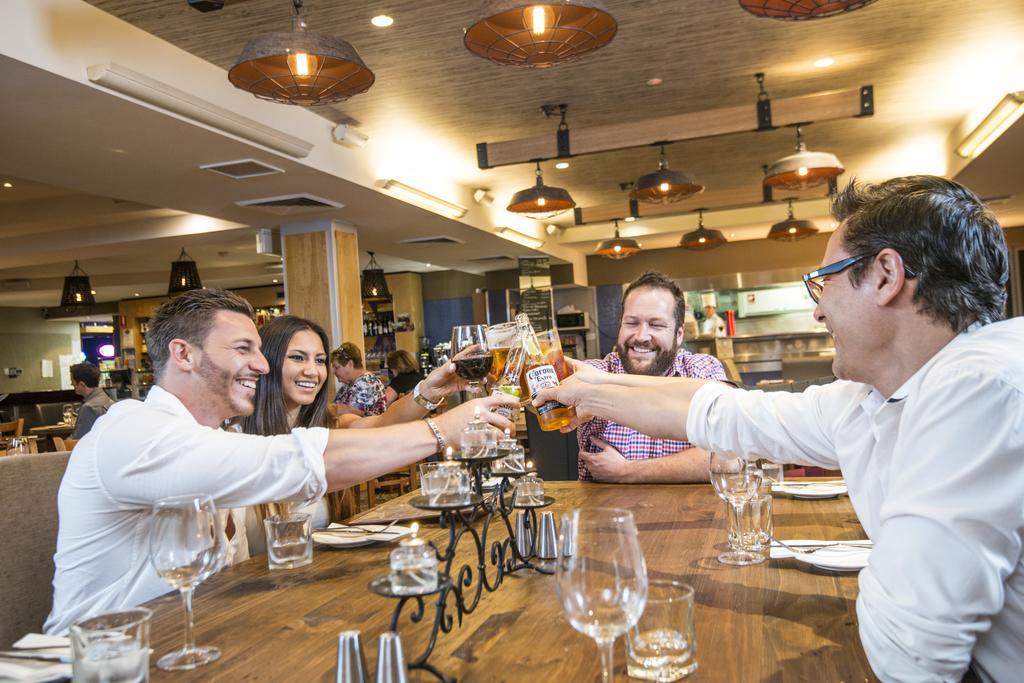 The Colmslie Hotel Brisbane Bagian luar foto